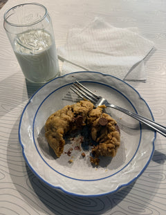 Vanilla or Chocolate - based premium cookies with add-in options